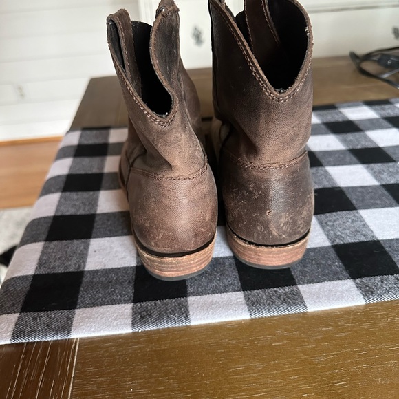 Lucky Brand Leather Bootie - Picture 3 of 5